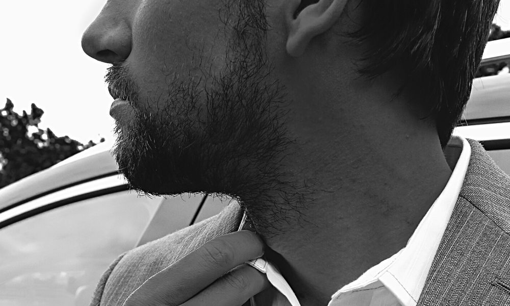 熱破壊式レーザーでヒゲ脱毛したい男